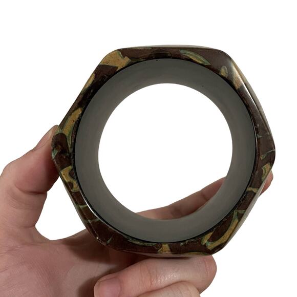 Chunky Resin Bangle Bracelet Brown Tan Abstract Floral Design Boho Retro Jewelry - Picture 2 of 8